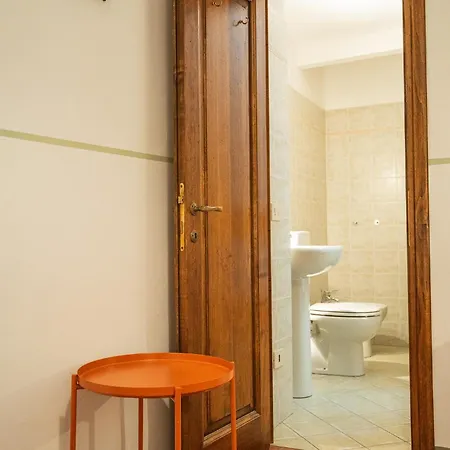 Lägenhet Cozy With A Strategic Position Florens